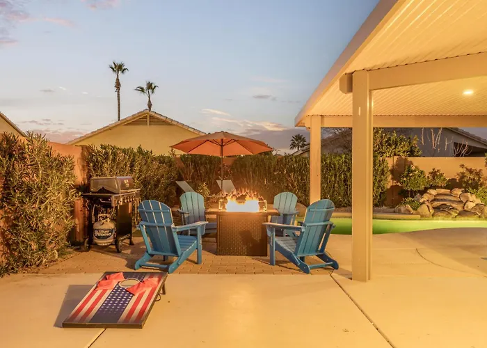West Valley Pool Side Oasis Holiday home Surprise